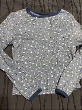 Wrangler Light Blue Floral Ribbed Crewneck Sweater with Navy Trim